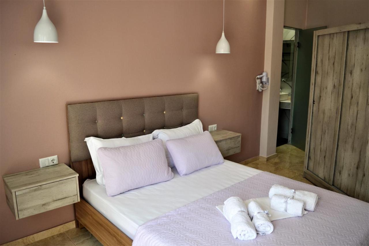 Ioni Rooms Potos Exterior photo